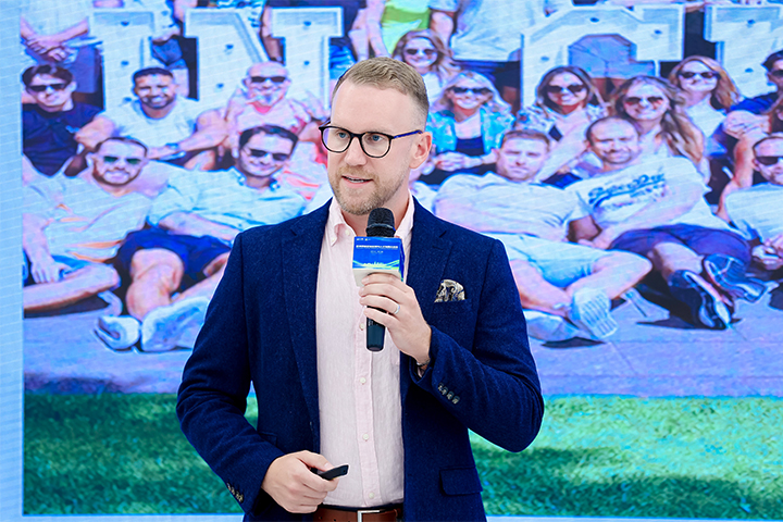 ������ͷ��˾���Ρ�(�й���)�����ٷ���վ-YY SPORTS����Ӣ�����ȵ�������ԴЧ�͹�˾�߼��ܼ�������Ӣ����ŷ���г����˲�������������Ƹ����